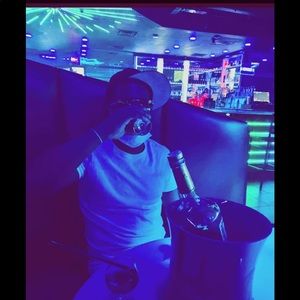 Meet your Posher, Cam